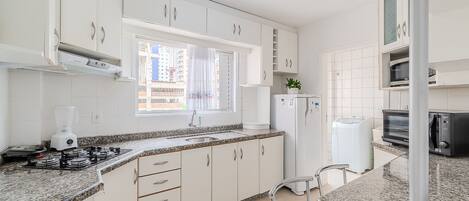 Appartamento Basic | Cucina privata | Pentole/stoviglie/utensili