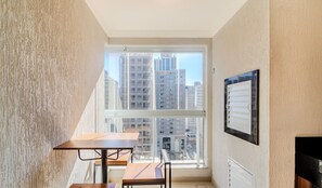 Basic Apartment | Tempat makan
