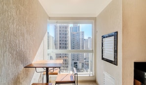 Basic Apartment | Tempat makan