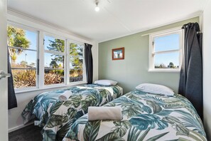 3 slaapkamers, een strijkplank/strijkijzer, wifi, beddengoed