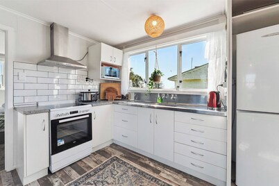 The Flax Cottage - National Park Holiday Home