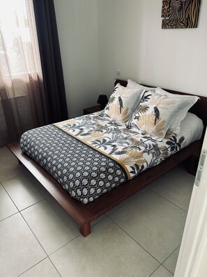 2 bedrooms, iron/ironing board, WiFi, bed sheets