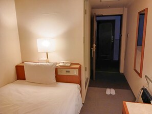 Single Room, Non Smoking - APA Hotel Yamaguchi Iwakuni Ekimae Nishi (Iwakuni)