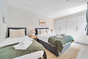 9 bedrooms, individually decorated, individually furnished, free WiFi