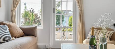 บริเวณนั่งเล่น