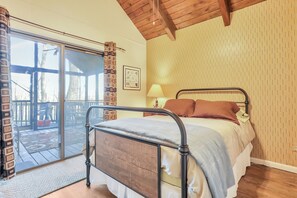 4 makuuhuonetta, silitysrauta/-lauta, vauvan matkasänky, Wi-Fi