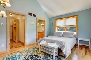 3 chambres, bureau, Wi-Fi, draps fournis