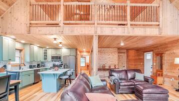 Smart TV, fireplace, DVD player, books