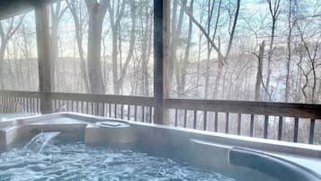 Bain à remous extérieur