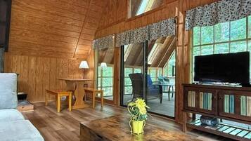 Smart-tv, videospelletjes, een dvd-speler en boeken