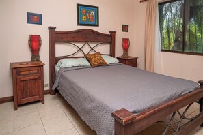 2 chambres, fer et planche à repasser, accès à Internet, literie fournie