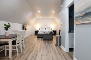 1 chambre, bureau, Wi-Fi gratuit, draps fournis