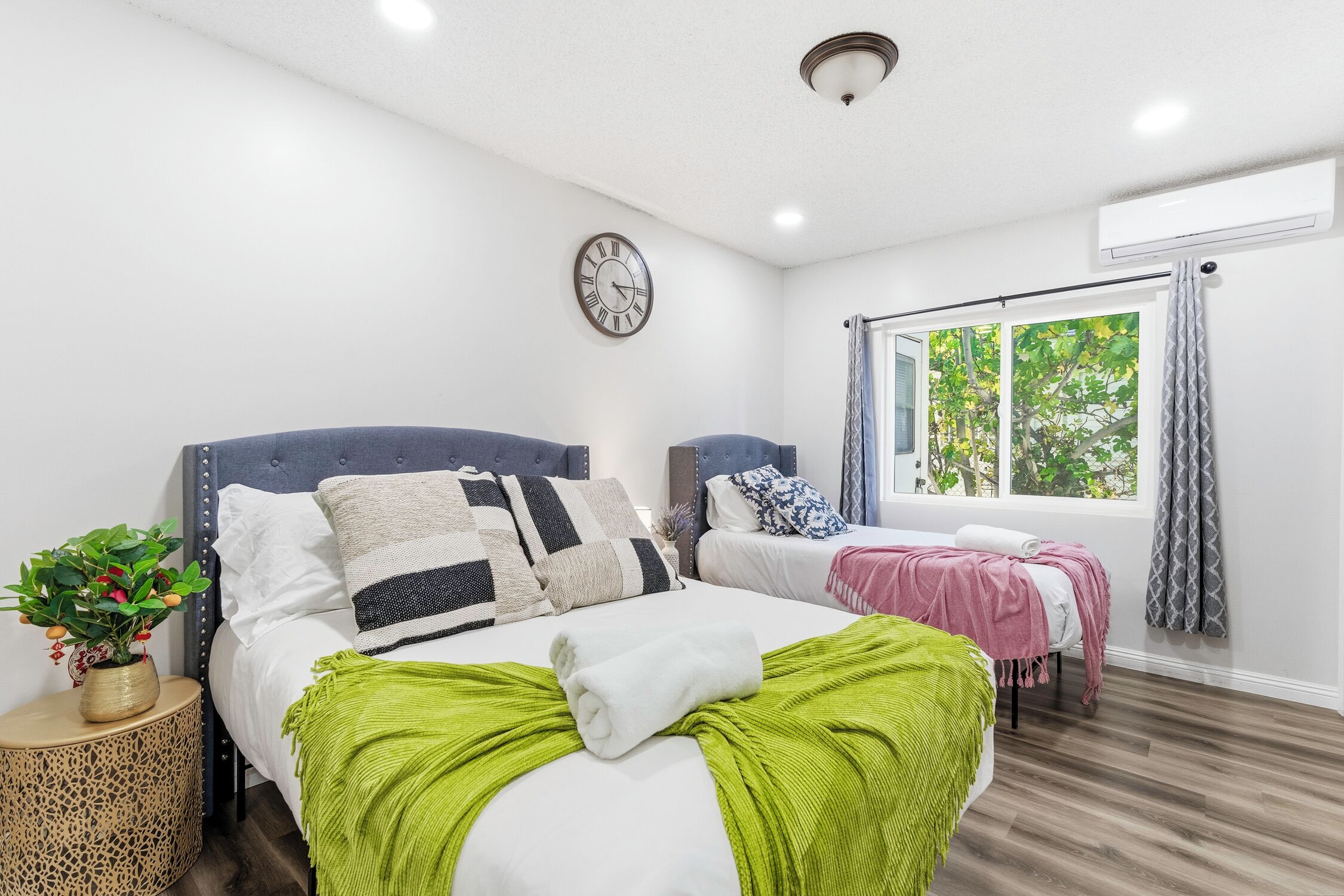 2 chambres, fer et planche à repasser, accès Internet