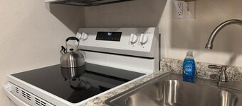 Terrific duplex house with AC in charming Texarkana