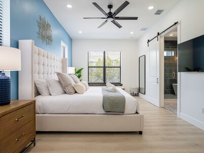 Beautiful Elegant New Tampa Luxury Home