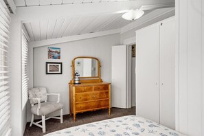 5 bedrooms, Internet, bed sheets