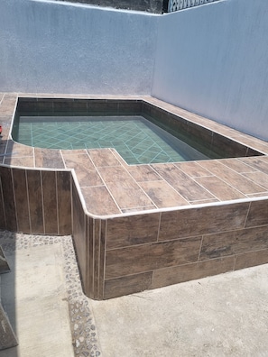 Piscine extérieure, piscine chauffée