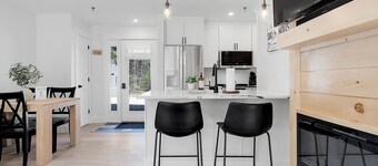 2-bedroom condo in charming Bethel
