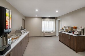 Breakfast area - Wingate By Wyndham Jackson (Jackson)