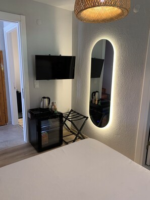 Classic Double Room, Patio, Garden View - Loris Rooms (Urla)