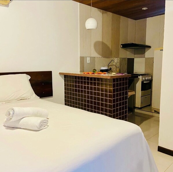 Double Room, Lanai, Garden View | Private kitchen | Microwave, oven, stovetop, cookware/dishes/utensils