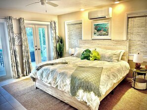 5 bedrooms, desk, travel cot, free WiFi