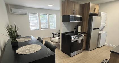 Newly renovated 2 bed 1 bath #UPPER floor unit