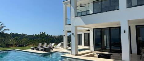 Piscina a l'aire lliure