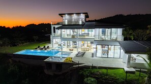 Outdoor pool - Casa Marlin (Jaco)