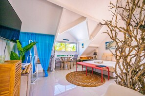 2 bedrooms, iron/ironing board, travel crib, free WiFi