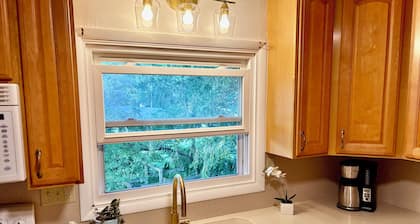 3 bedroom house in quiet State College neighborhood, 1 mile to downtown