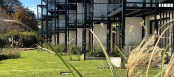 Exceptional one-bedroom apartment (the lake at your feet). Ideal for resting!