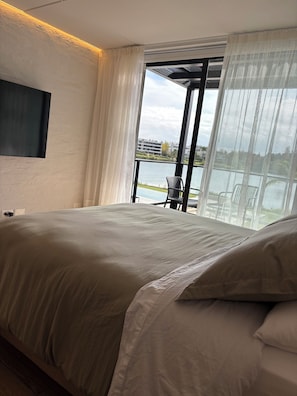 1 chambre, fer et planche à repasser, accès Internet, draps fournis