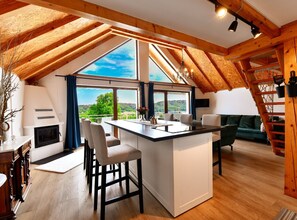 Interior - Plivanje u zalazak sunca - Three Bedroom House (Duga Resa)