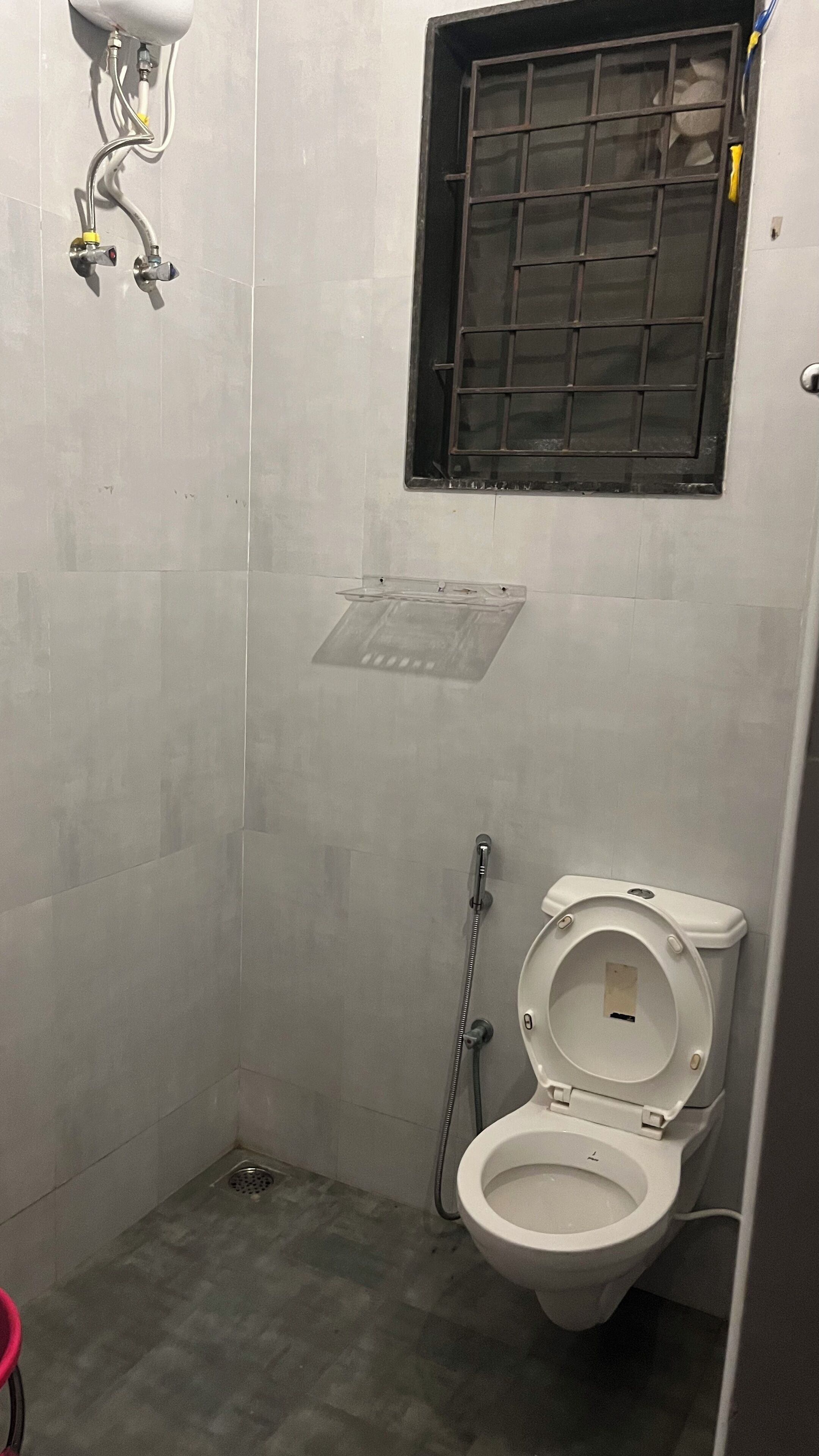 Shower, towels, soap, shampoo