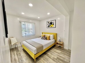 2 makuuhuonetta, silitysrauta/-lauta, internet, vuodevaatteet