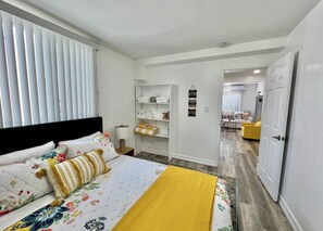 2 chambres, fer et planche à repasser, accès Internet, draps fournis