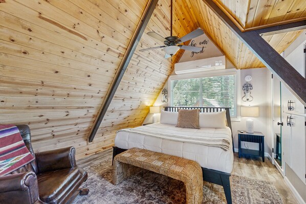 3 bedrooms, iron/ironing board, Internet, bed sheets