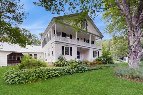 Historic Vermont farmhouse in 100+ acres, balcony, sunroom, office, window a/c