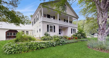 Historic Vermont farmhouse in 100+ acres, balcony, sunroom, office, window a/c