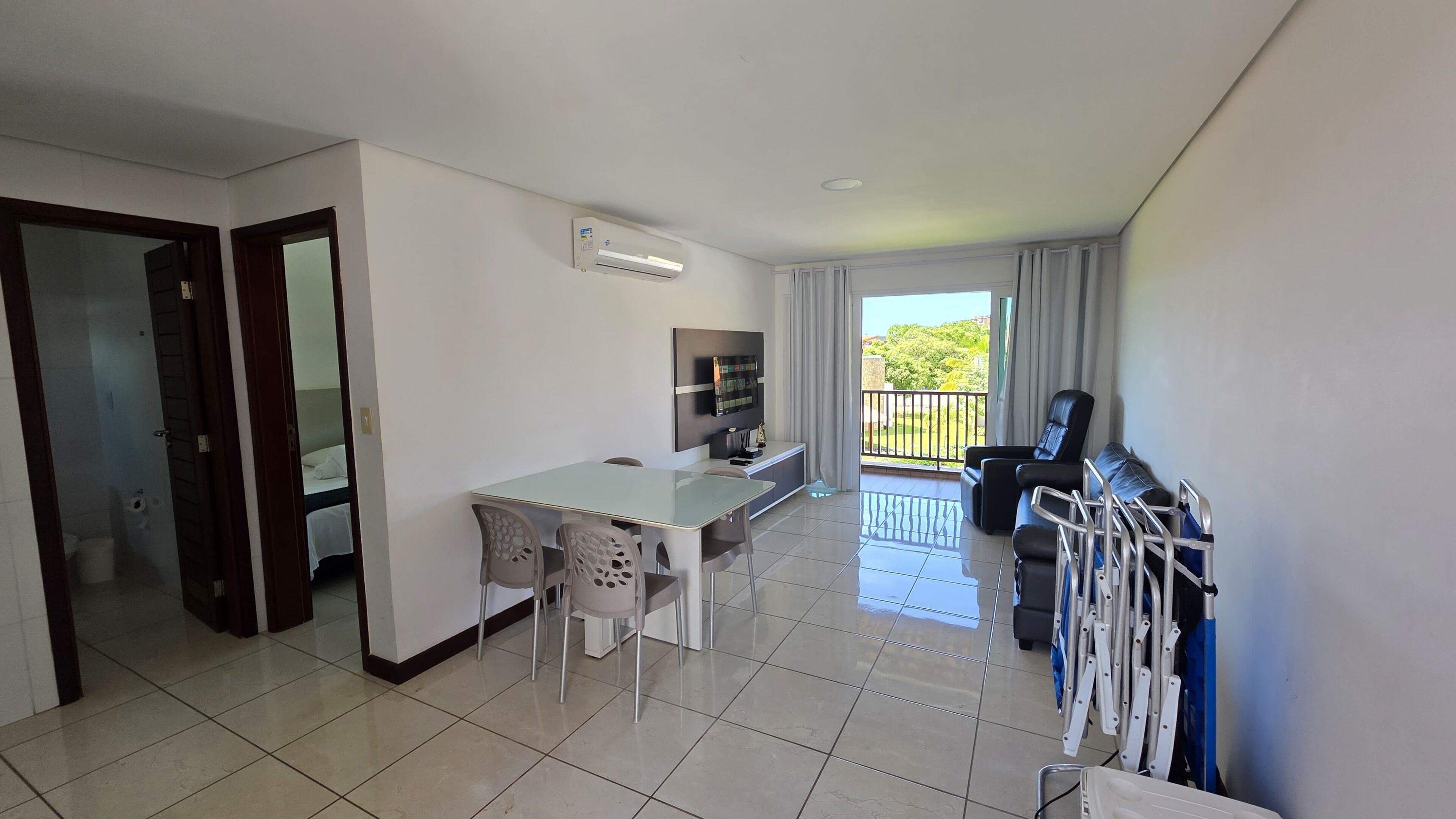 Apartment, Lanai, Garden View | Living area