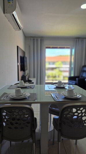 Appartement, veranda, uitzicht op tuin | Woonruimte