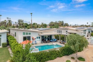 プール