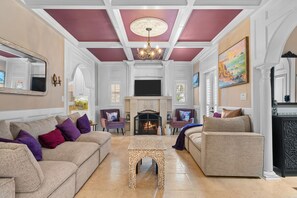 Smart-TV, Musikbibliothek, Stereoanlage