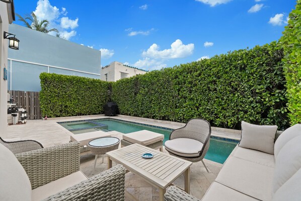 Outdoor pool, a heated pool