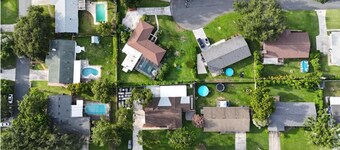 Welcoming 4-bedroom house with AC in Lakeland