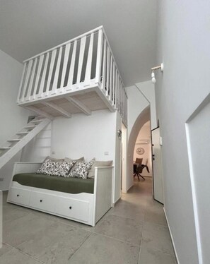 Interior - Cozy apartment in the historic center overlooking the main square. (RUVO DI PUGLIA)