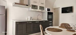 Fridge, microwave, oven, stovetop - Beb Poggio dei Mori (RUVO DI PUGLIA)