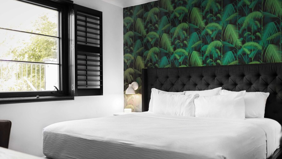 Sleeps 8 Stylish Sobro Suites, Walk to Dining, Drinks & More by Avantstay