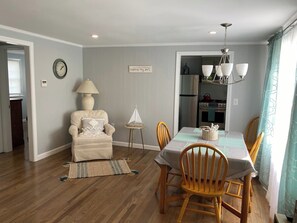 Dining - Beautifully appointed 2 bedroom with access to a private beach! (DENNIS PORT)